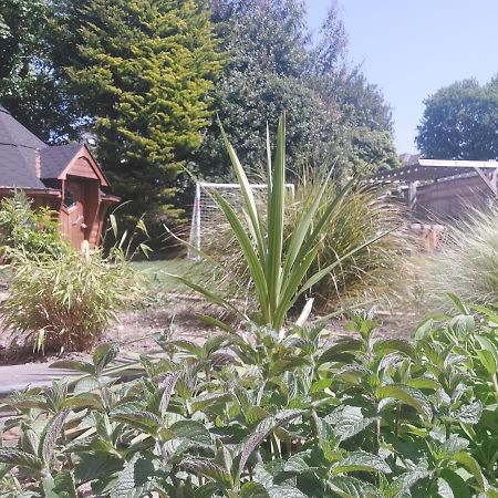 Beach House, With Bbq Lodge And Hot Tub! Bornemouth Extérieur photo