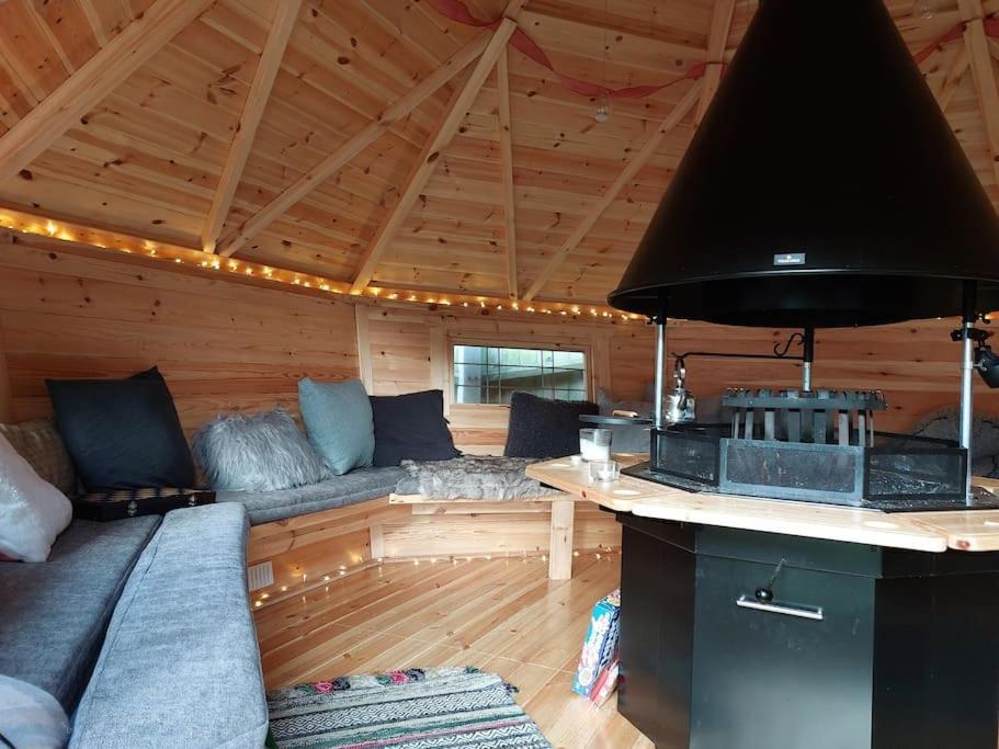 Beach House, With Bbq Lodge And Hot Tub! Bornemouth Extérieur photo