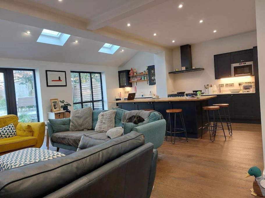 Beach House, With Bbq Lodge And Hot Tub! Bornemouth Extérieur photo