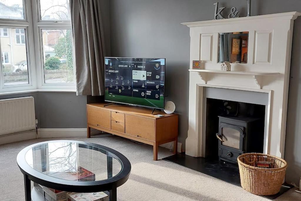 Beach House, With Bbq Lodge And Hot Tub! Bornemouth Extérieur photo