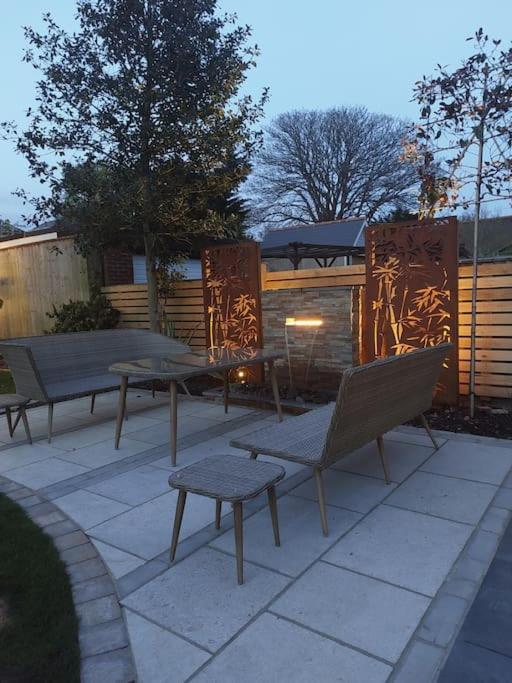 Beach House, With Bbq Lodge And Hot Tub! Bornemouth Extérieur photo