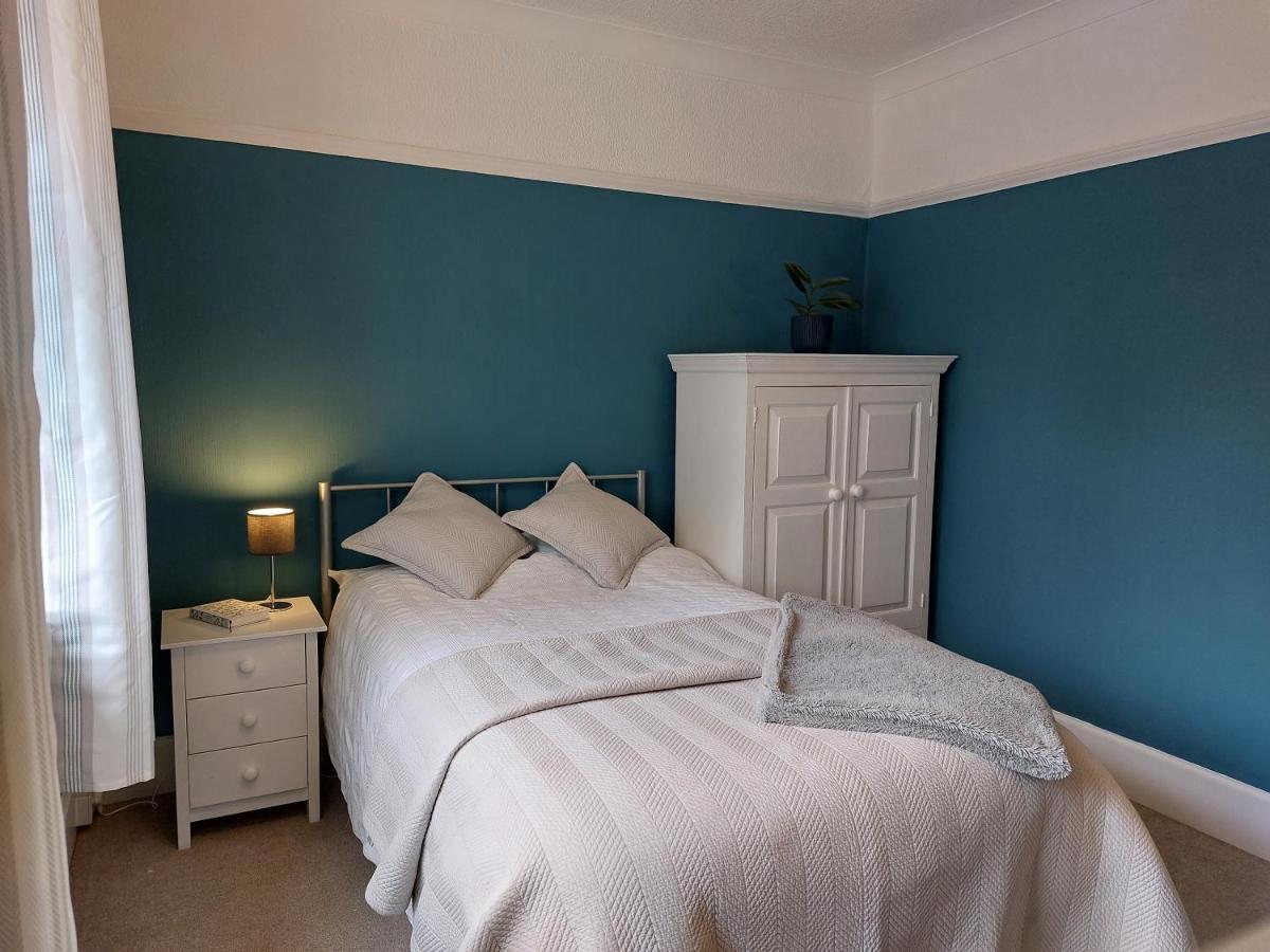 Beach House, With Bbq Lodge And Hot Tub! Bornemouth Extérieur photo